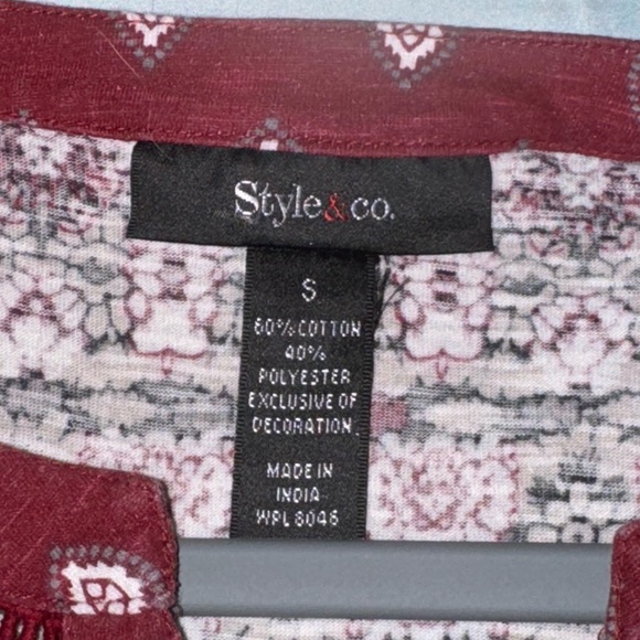 Macy’s red pattern button down - Picture 3 of 3